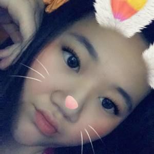 Meet your Posher, Lily